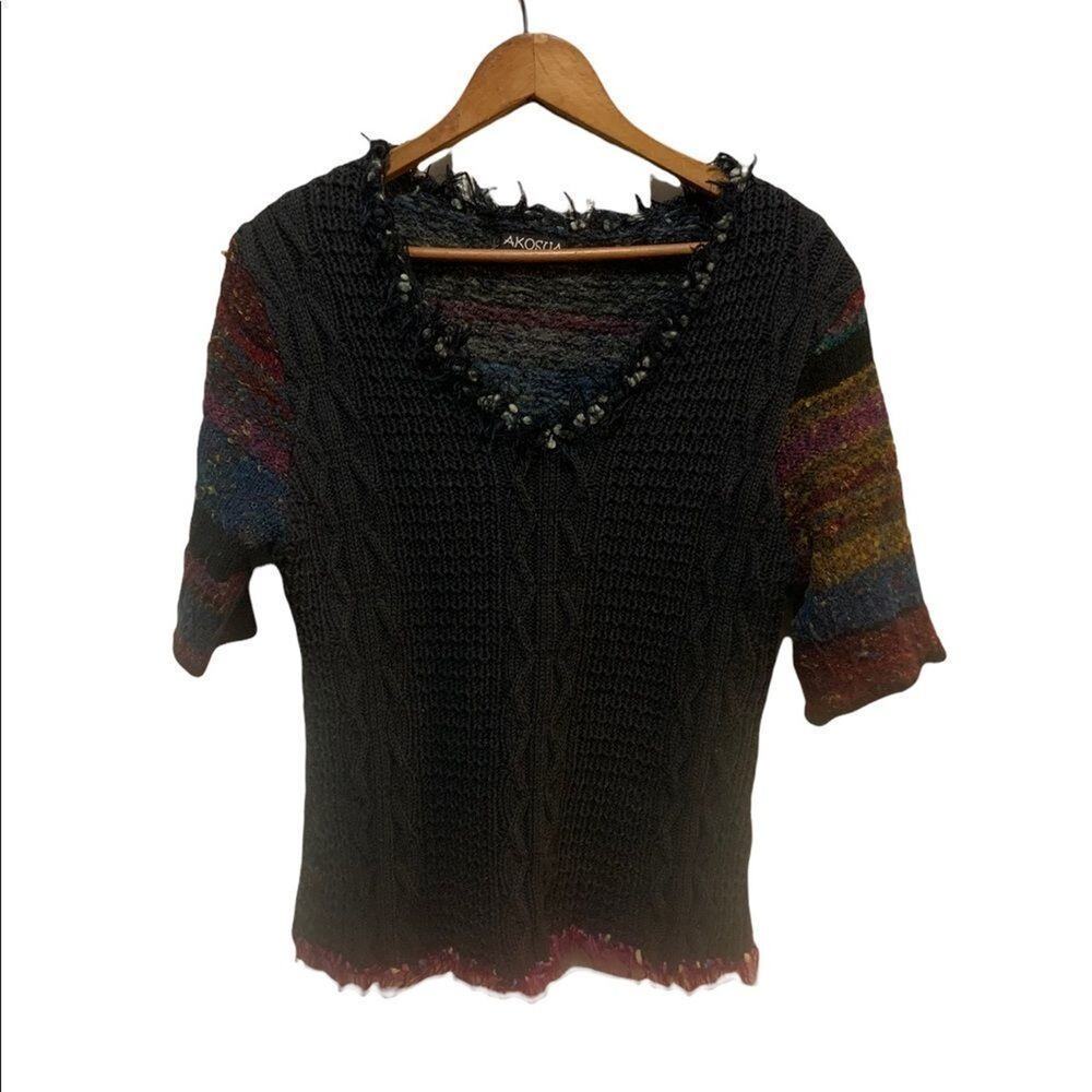Akosua v-neck fluffy sweater w 3/4 length sleeves in a Sz medium. Colorful